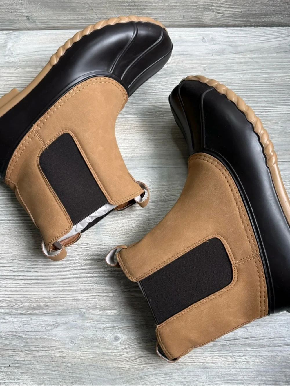 JBU men’s Tan and Dark Brown Duck Boot Chelsea Boots size 13